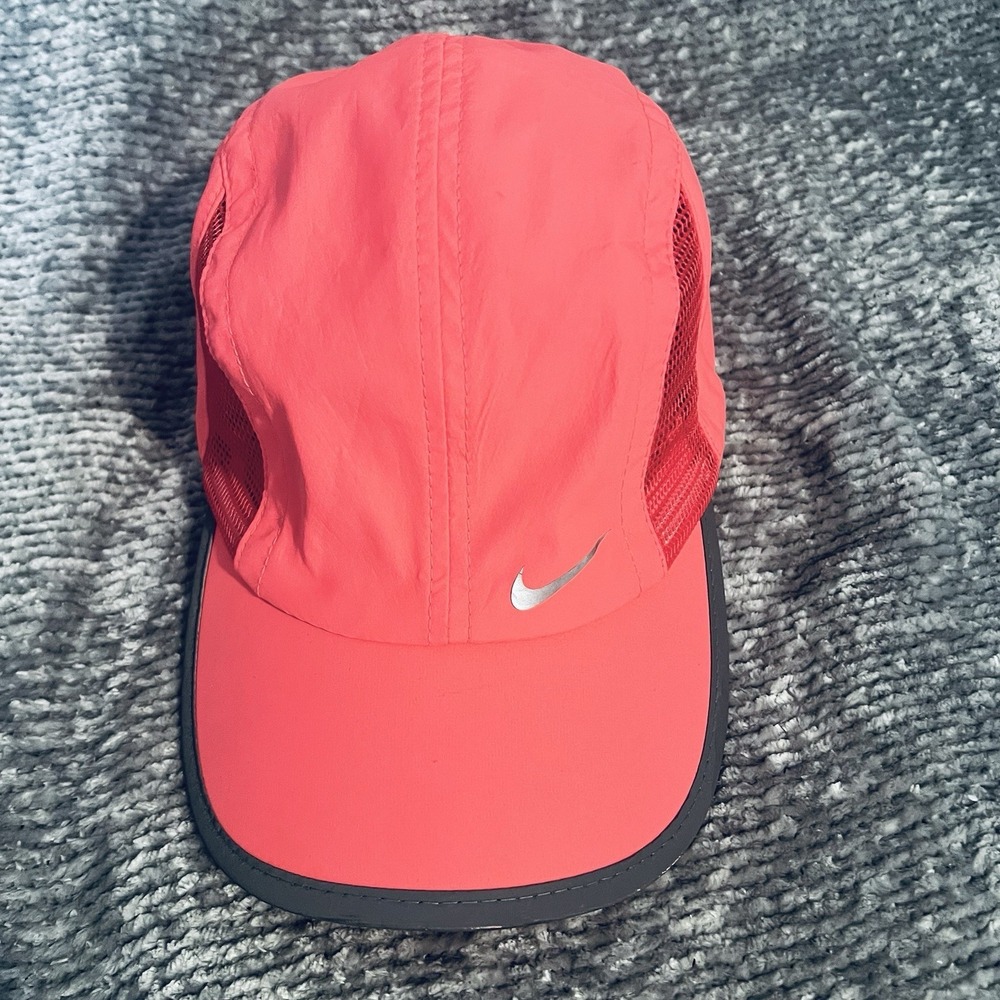 NIKE Dri-FIT Pink Cap Hat Featherlight Black Swoosh Adjustable‎ Yoga Running